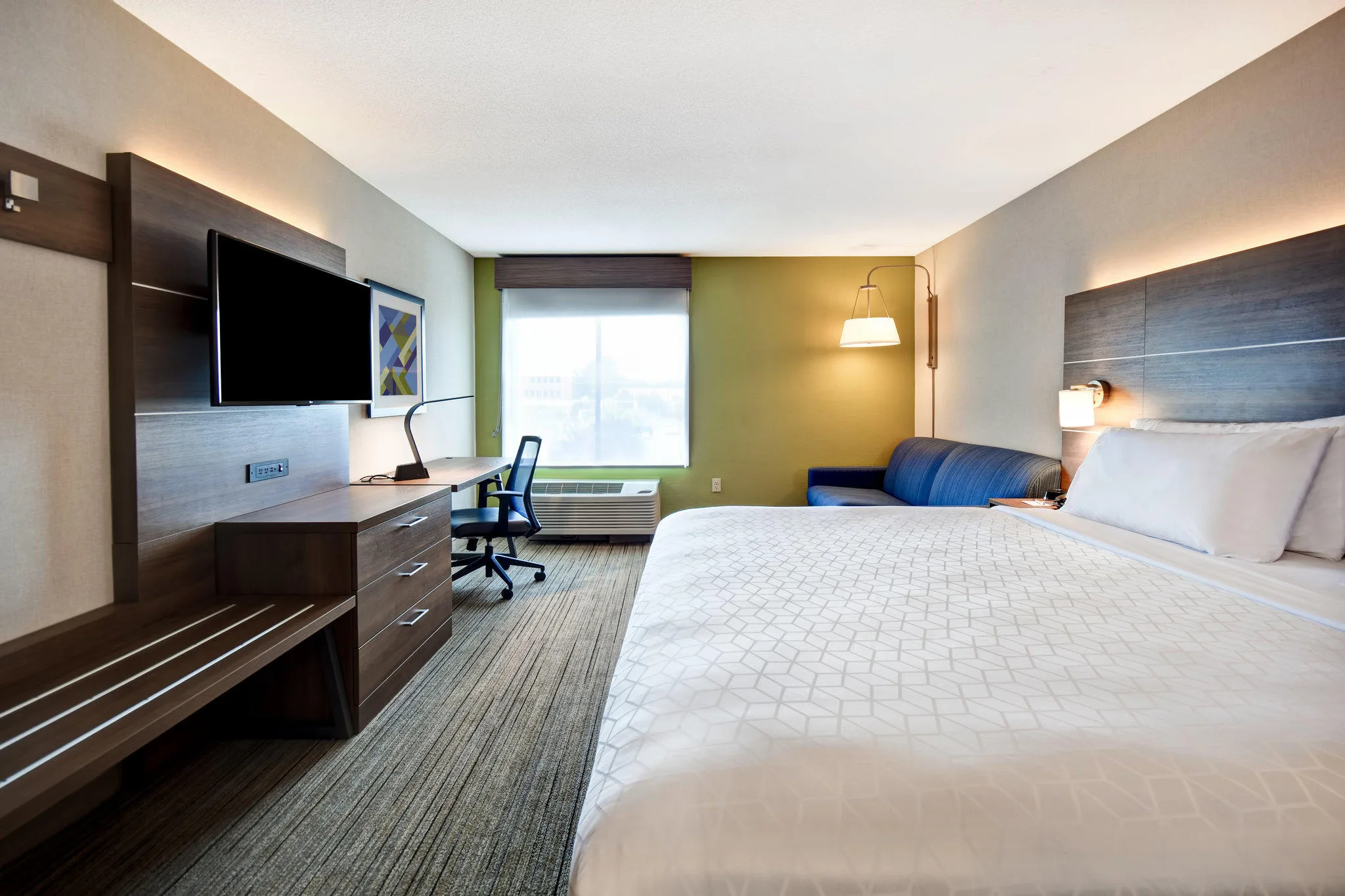 Holiday Inn Express Newport North - Middletown, an IHG Hotel gallery image