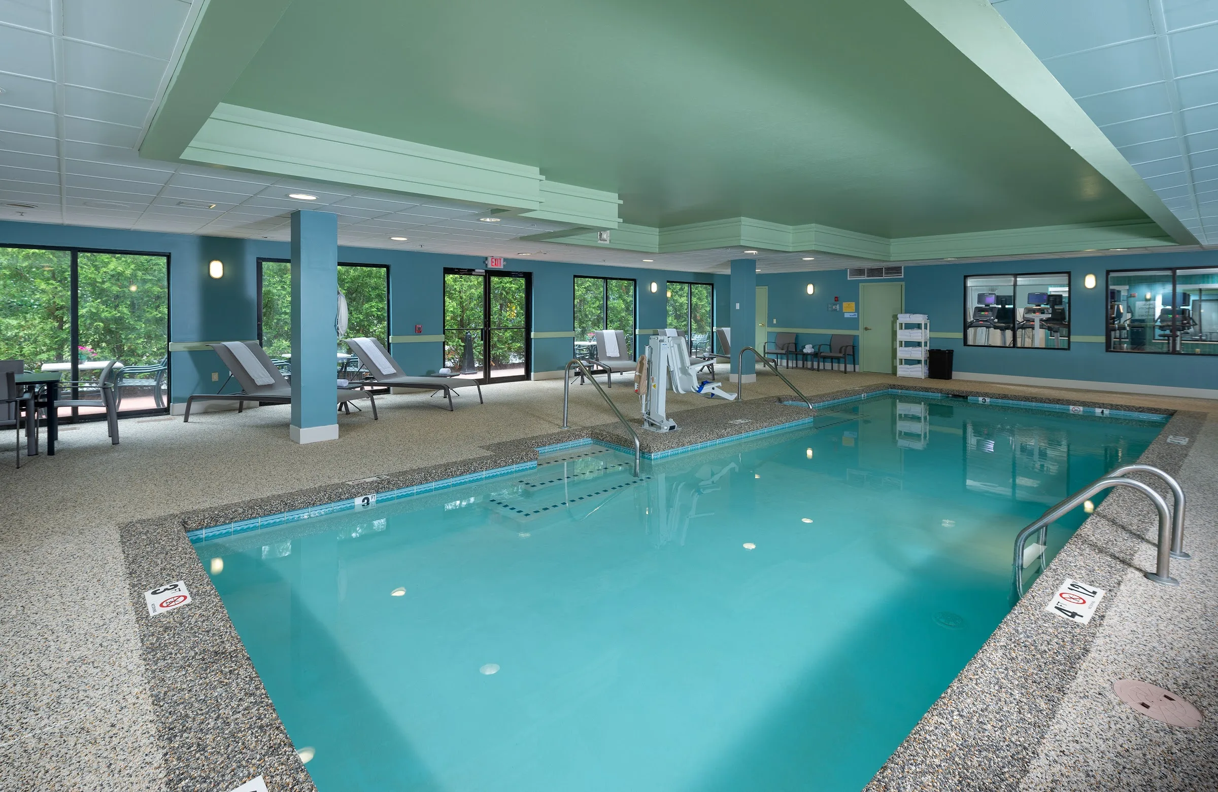 Holiday Inn Express Newport North - Middletown, an IHG Hotel gallery image