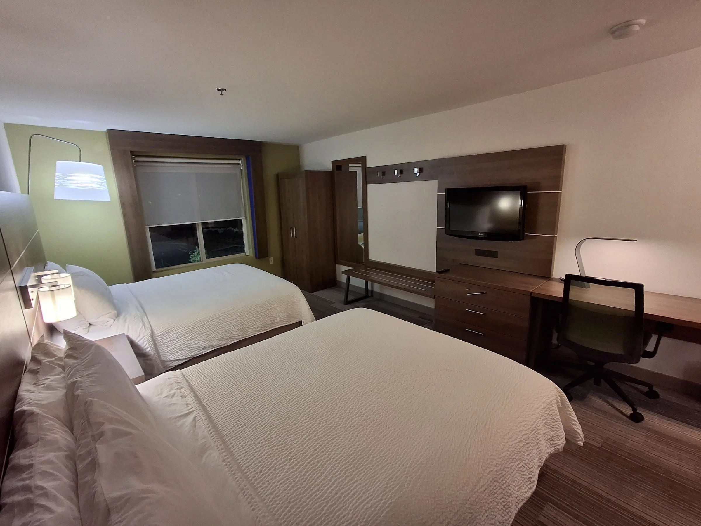 Holiday Inn Express & Suites Carson City gallery image