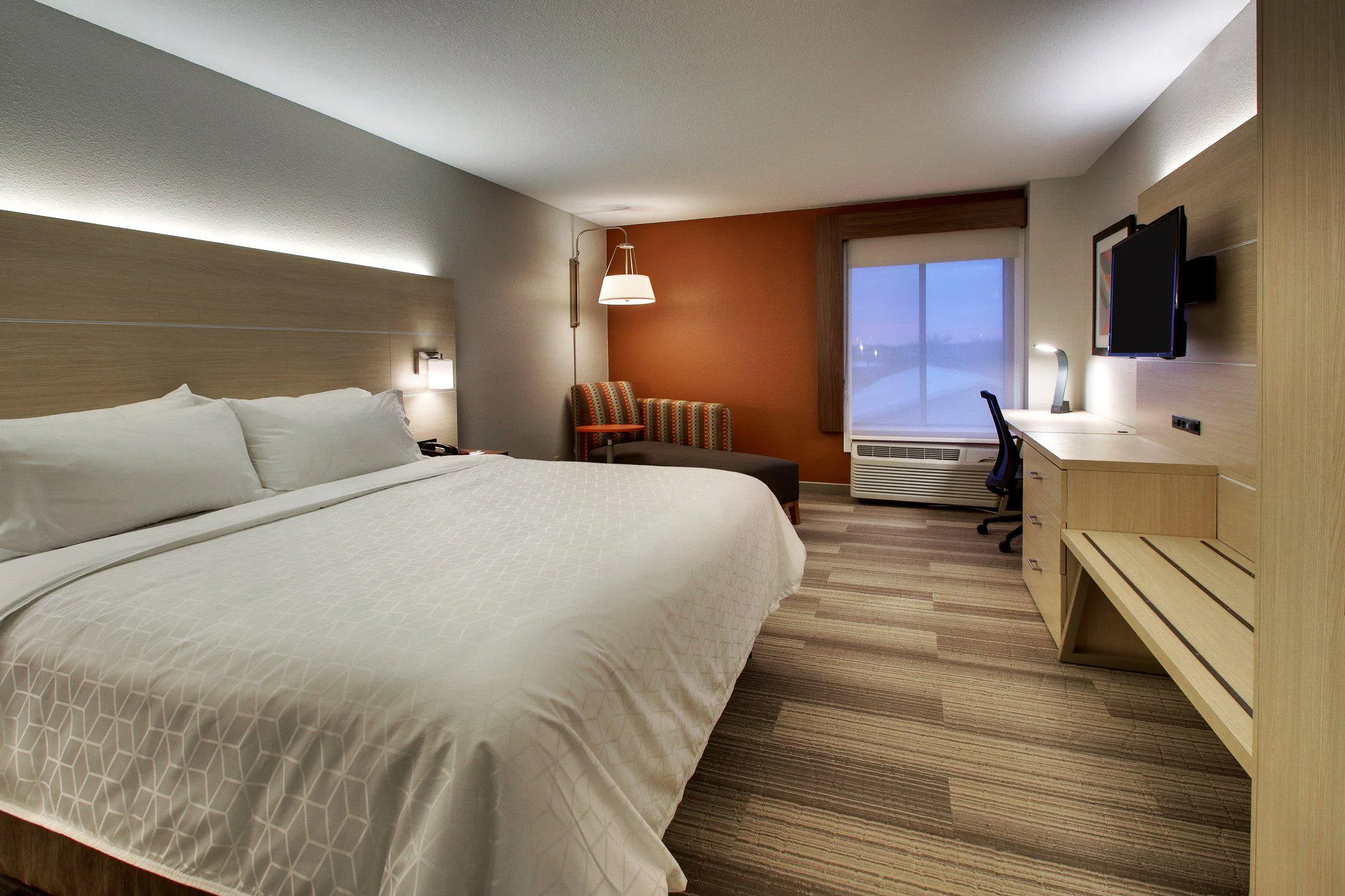 Holiday Inn Express & Suites Cedar Rapids-I-380 @ 33rd Ave by IHG gallery image