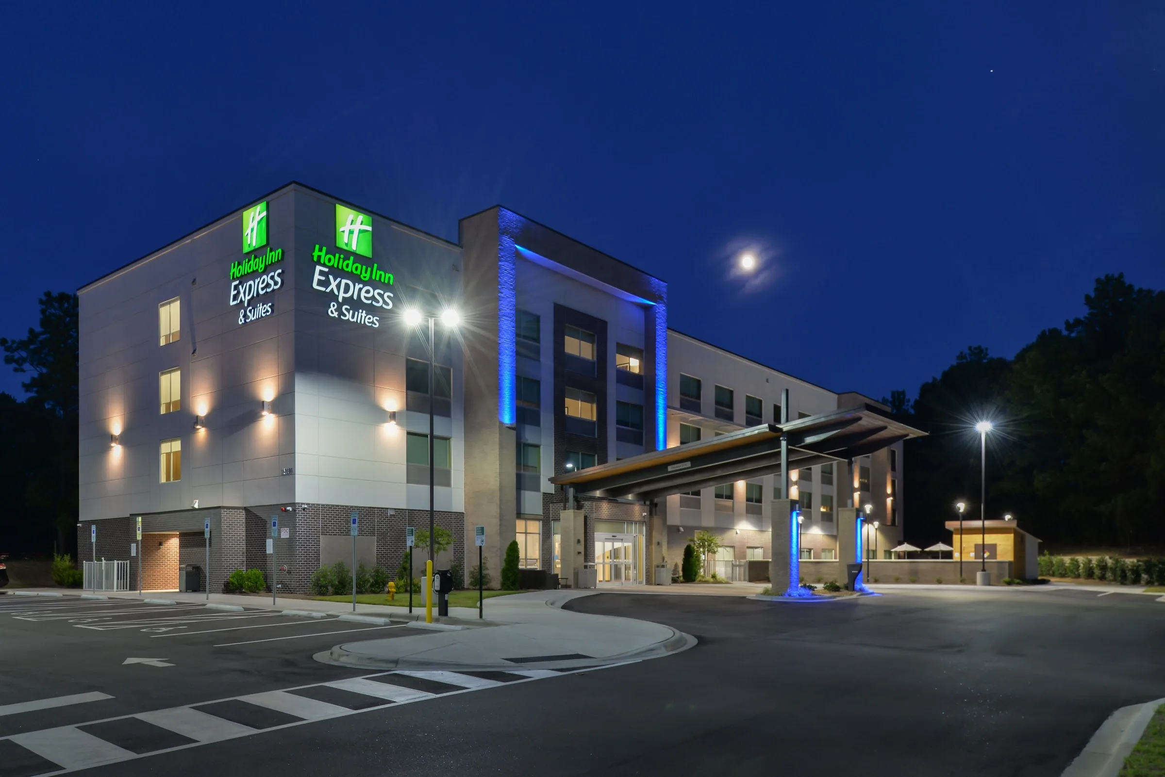 Holiday Inn Express & Suites Charlotte - Ballantyne by IHG gallery image