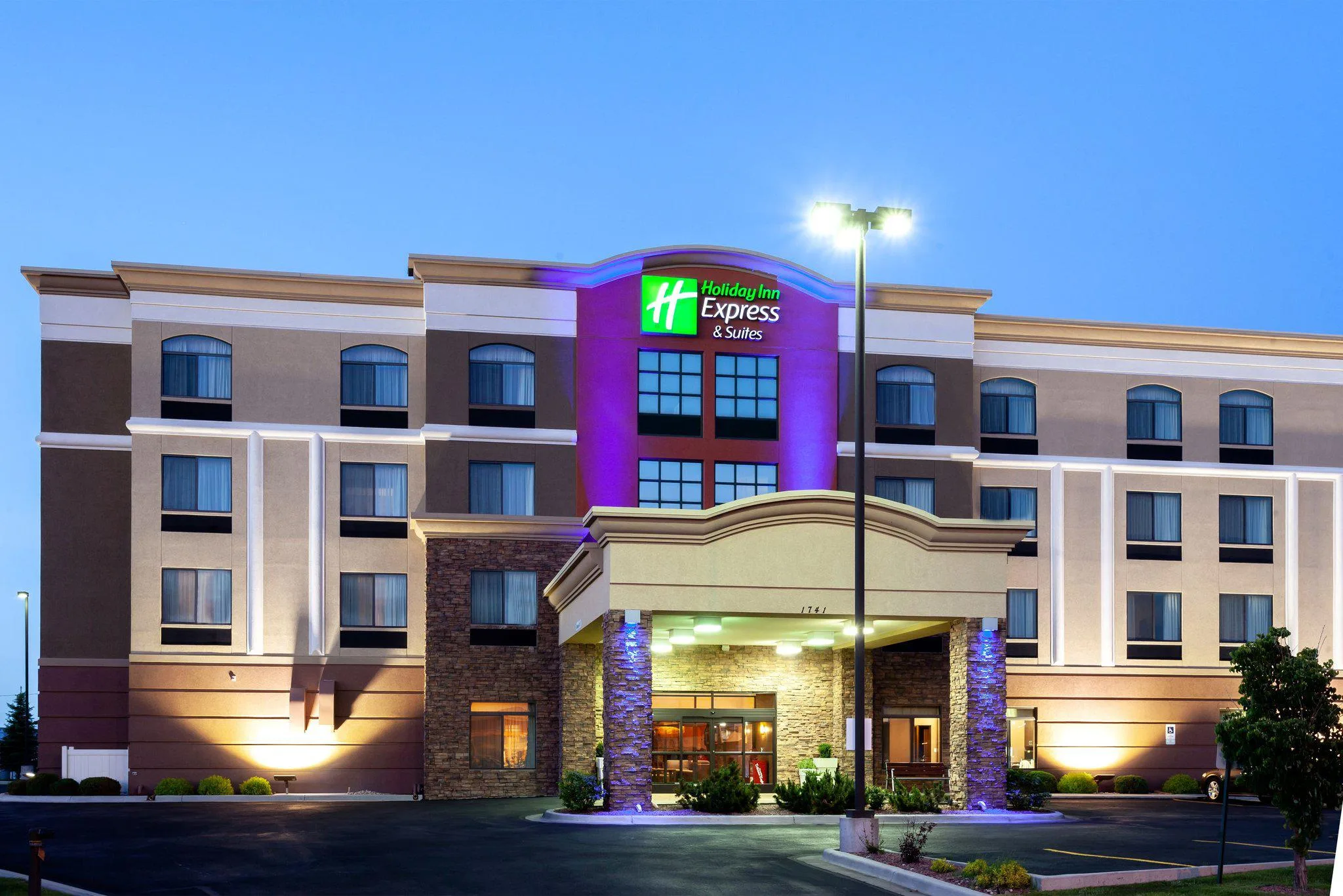 Holiday Inn Express & Suites Cheyenne by IHG