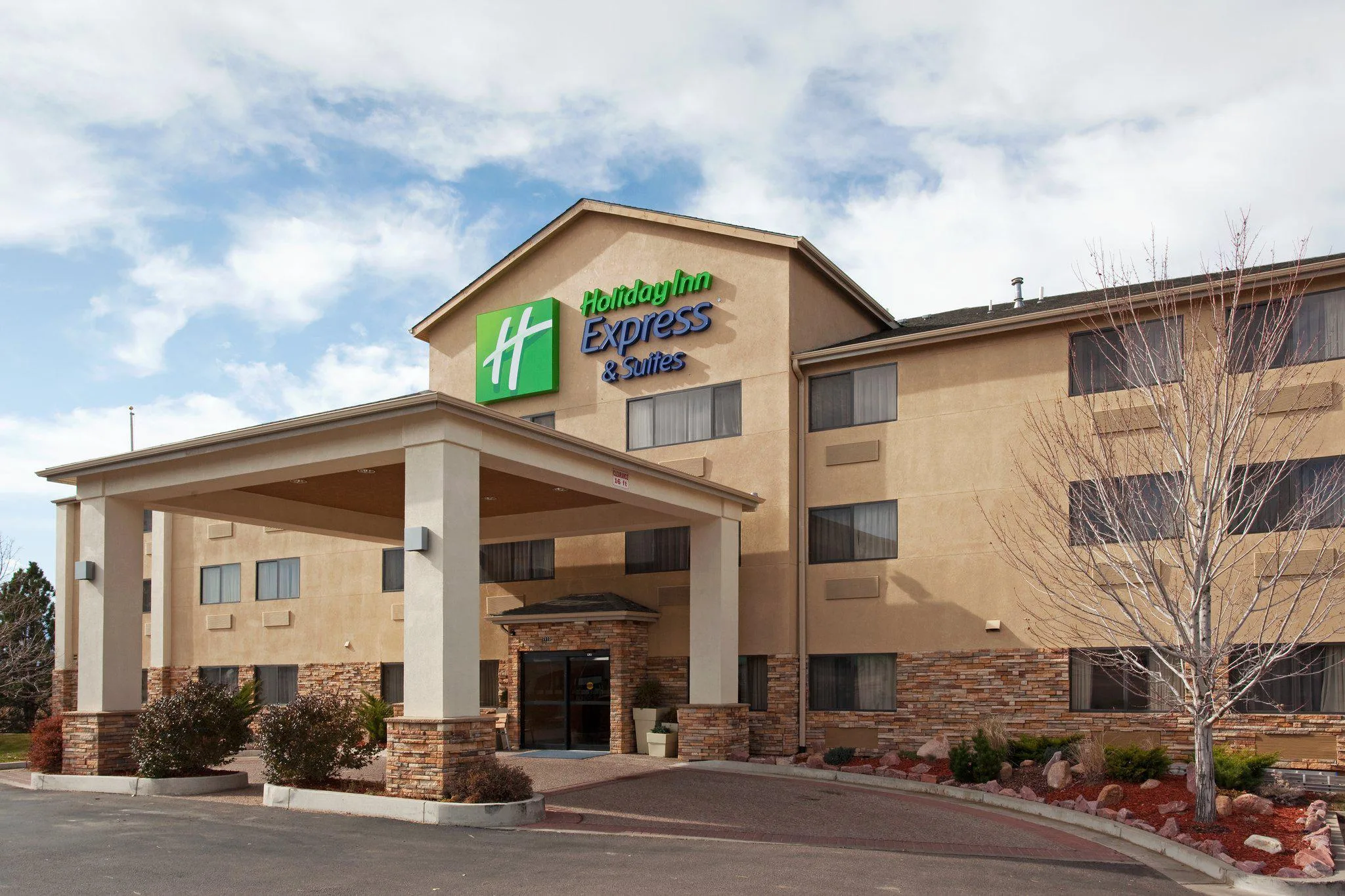 Holiday Inn Express & Suites Colorado Springs North by IHG