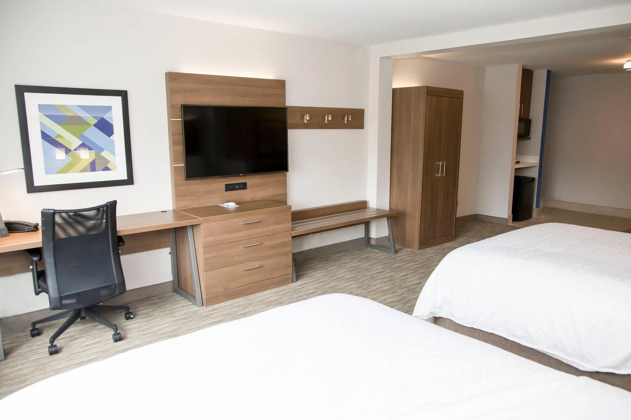 Holiday Inn Express & Suites Colorado Springs North by IHG gallery image