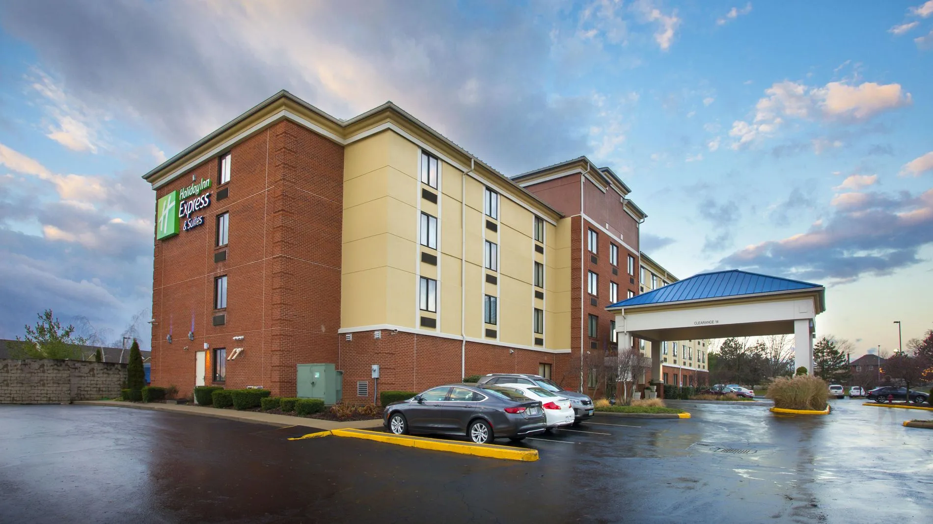 Holiday Inn Express & Suites Columbus Airport by IHG primary photo