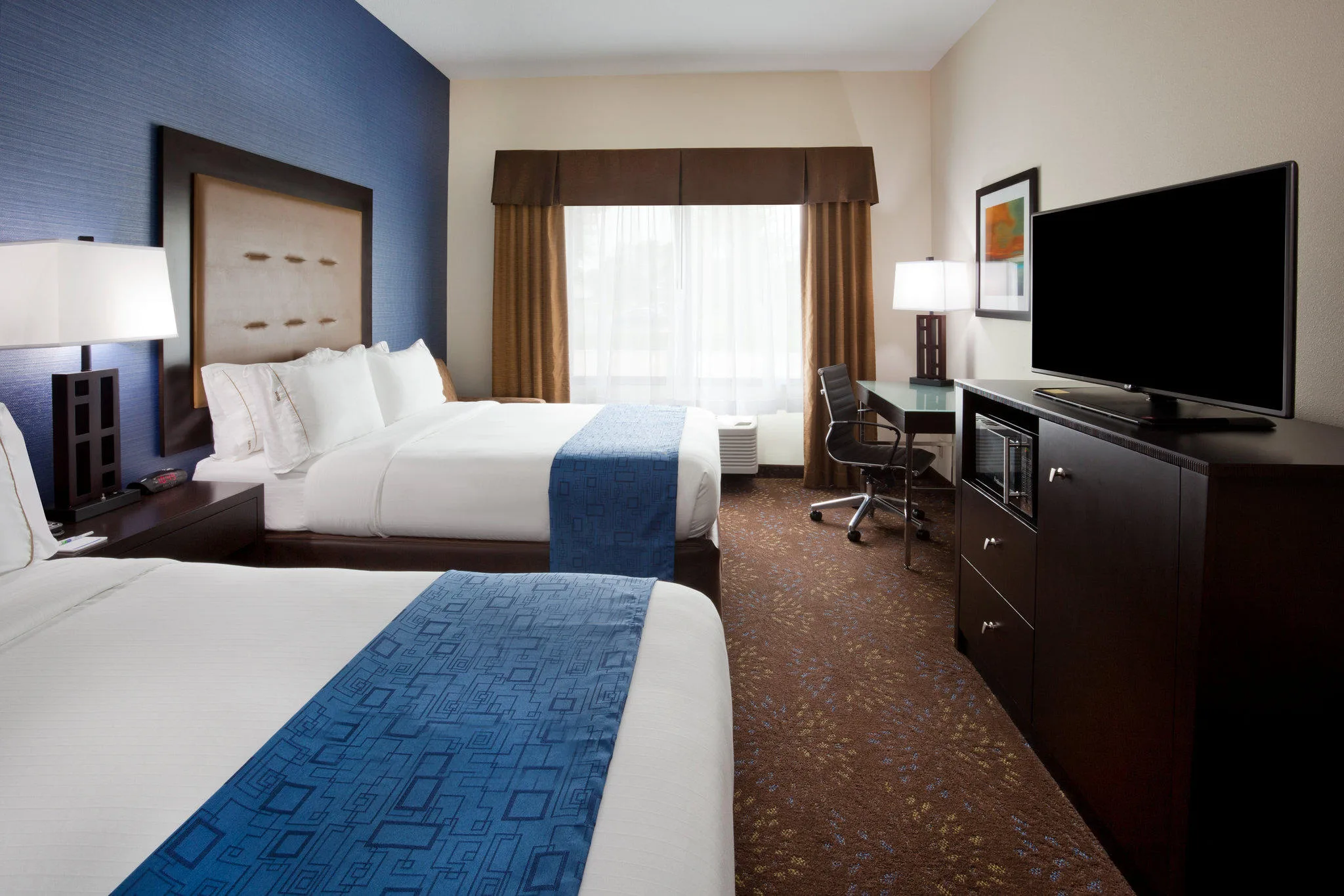 Holiday Inn Express & Suites Davenport by IHG gallery image