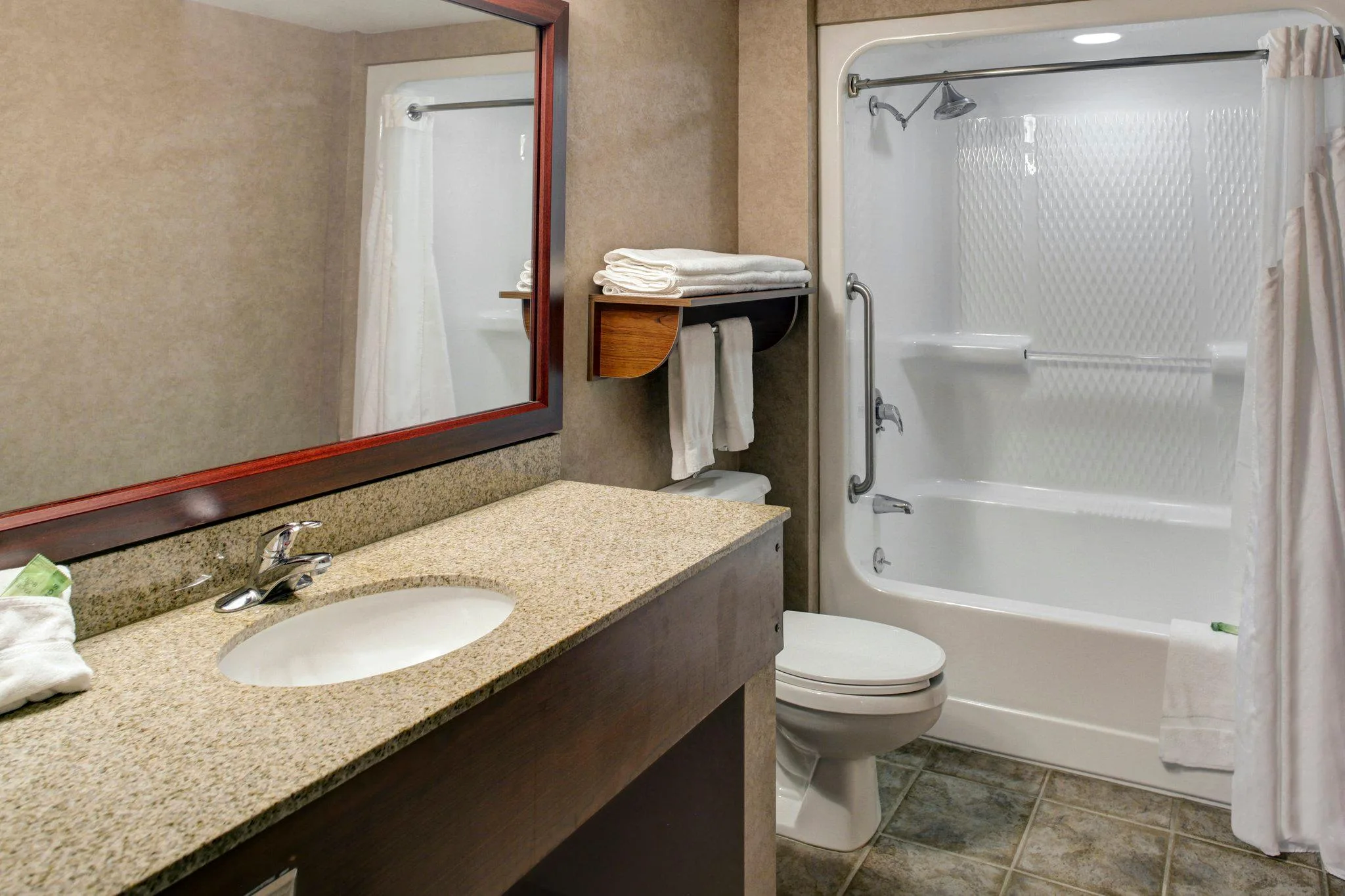 Holiday Inn Express & Suites Deadwood-Gold Dust Casino by IHG gallery image