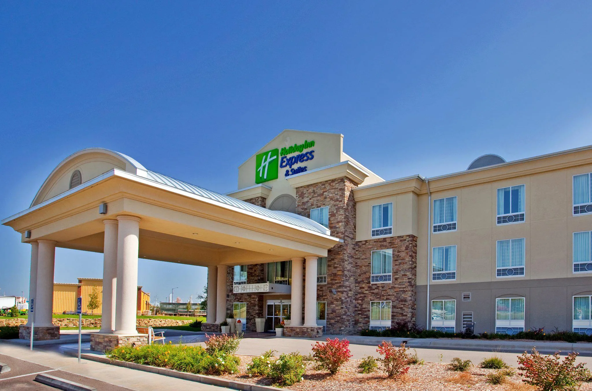 Holiday Inn Express & Suites East Wichita I-35 Andover by IHG primary photo