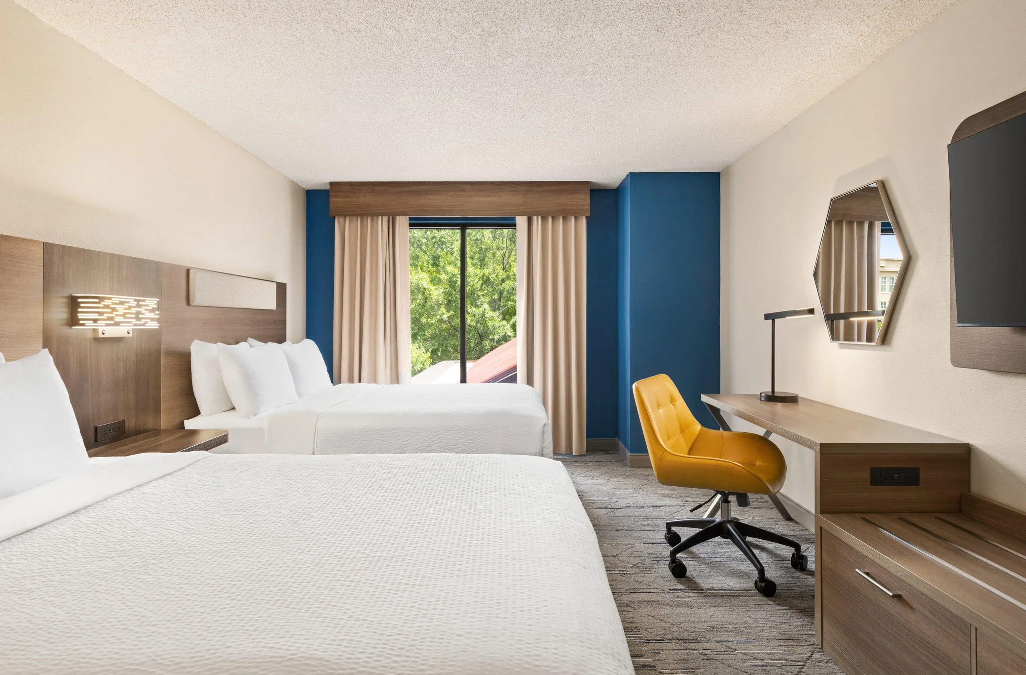 Holiday Inn Express & Suites Greenville-Downtown by IHG gallery image