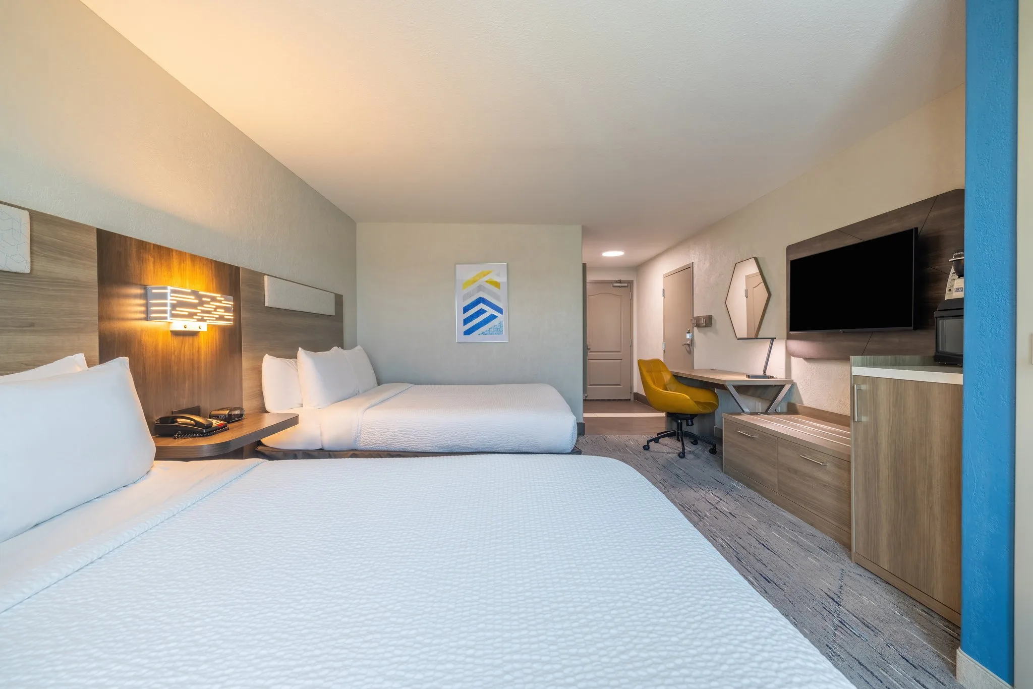 Holiday Inn Express & Suites Kansas City Airport by IHG gallery image