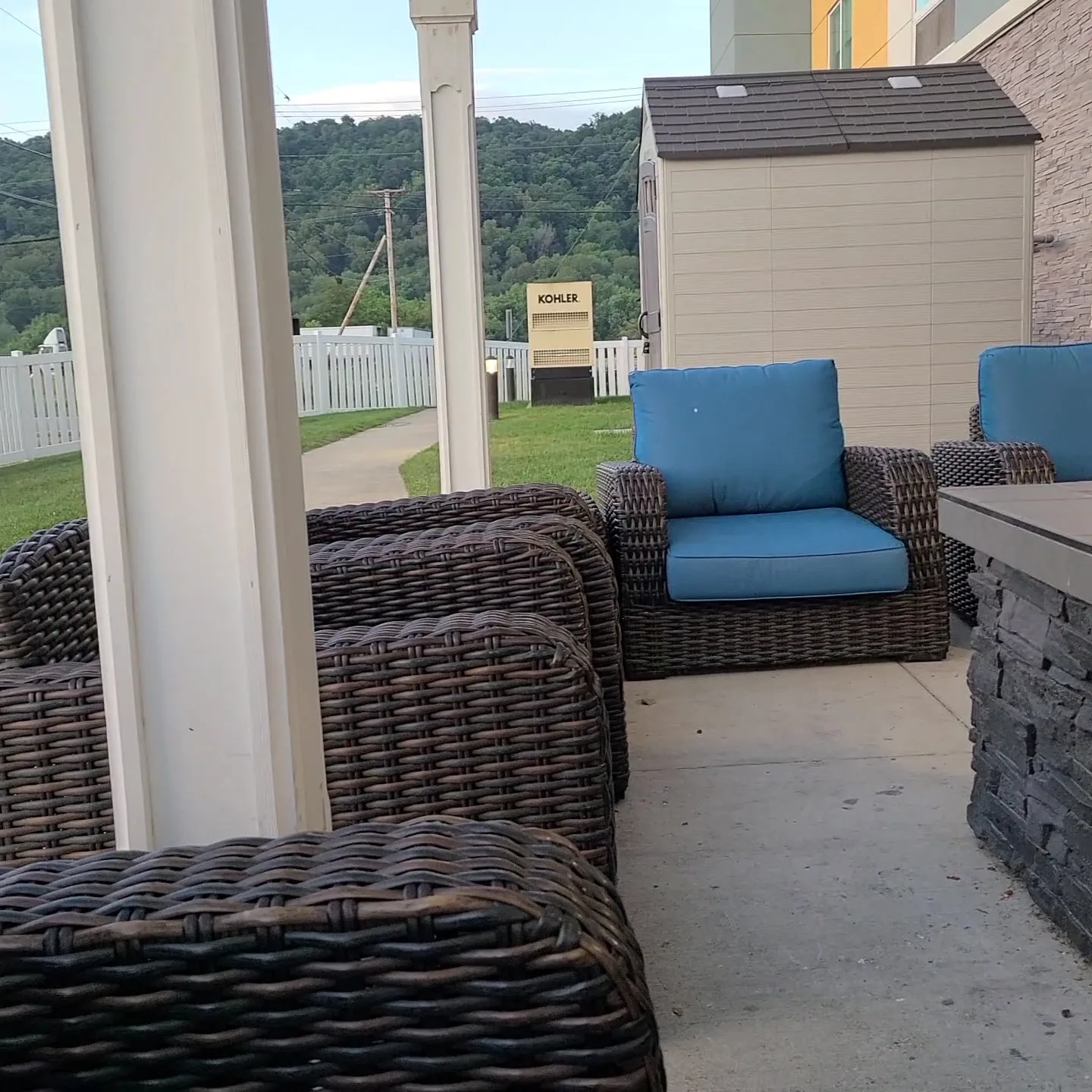 Holiday Inn Express & Suites Moundsville, an IHG Hotel gallery image