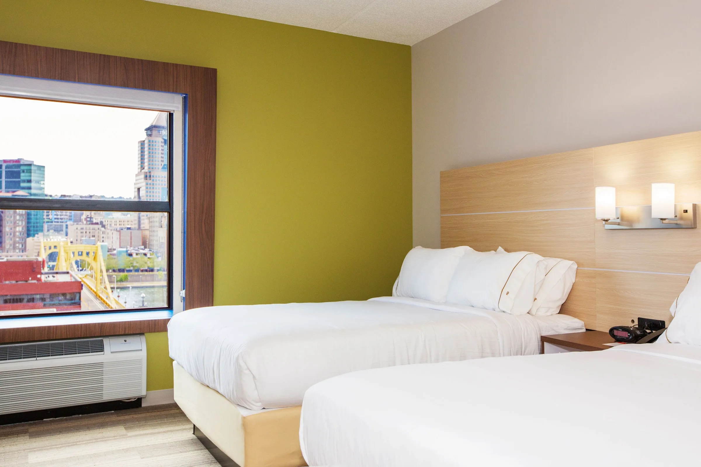 Holiday Inn Express & Suites Pittsburgh North Shore by IHG gallery image