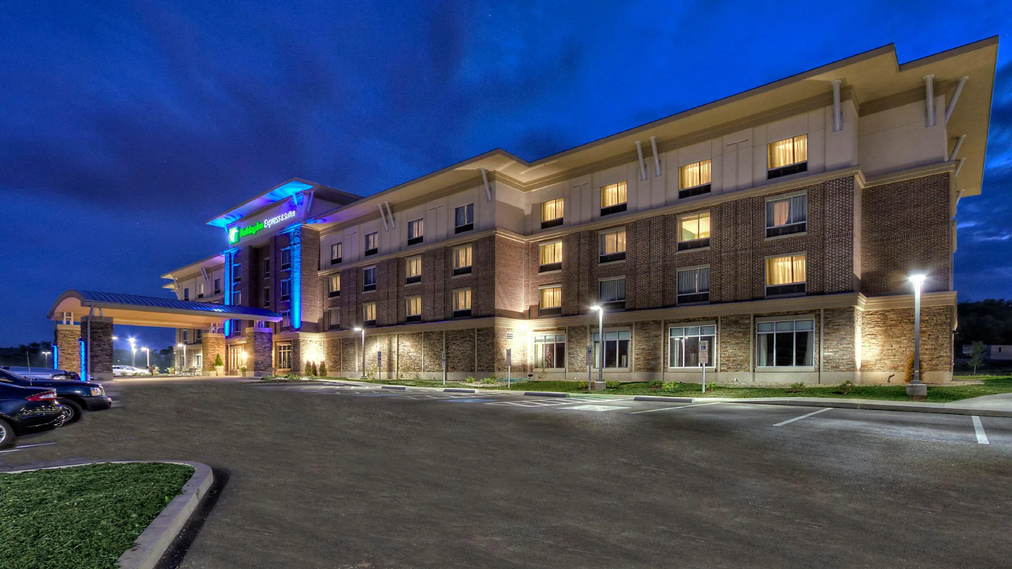 Holiday Inn Express & Suites Pittsburgh SW - Southpointe by IHG