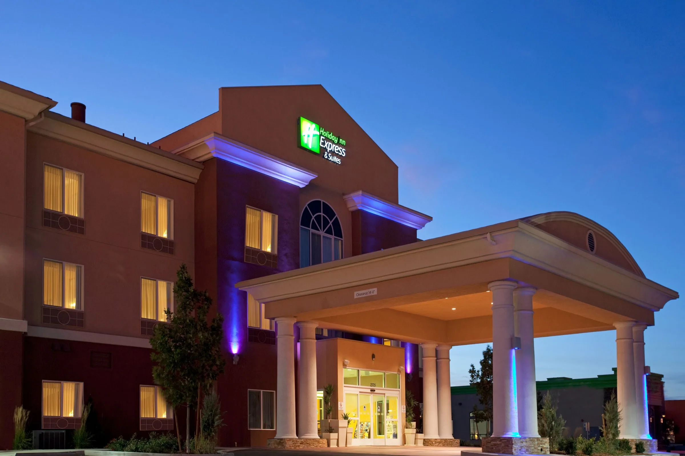 Holiday Inn Express & Suites Reno Airport by IHG primary photo