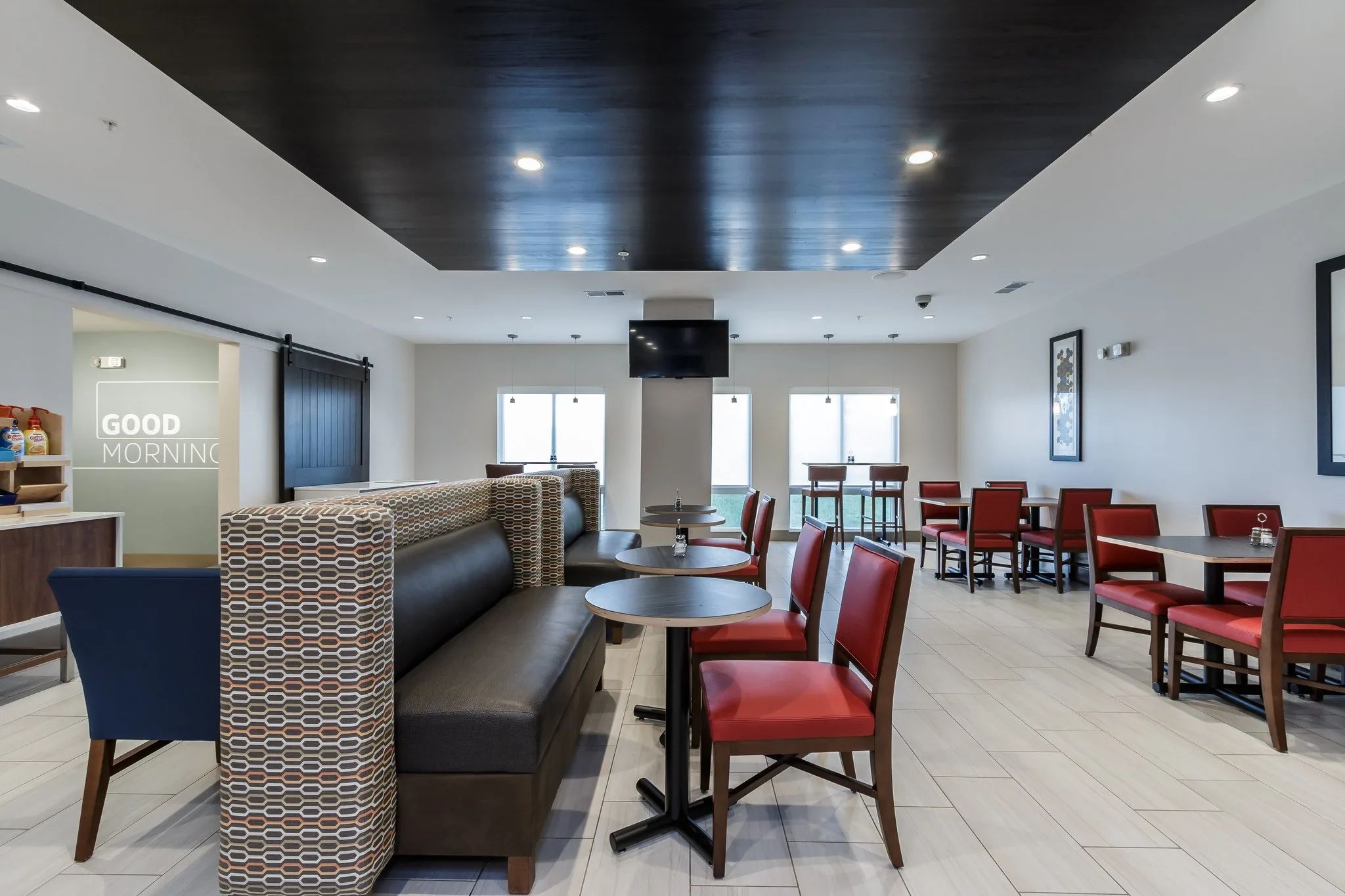 Holiday Inn Express & Suites South Bend - Casino by IHG gallery image