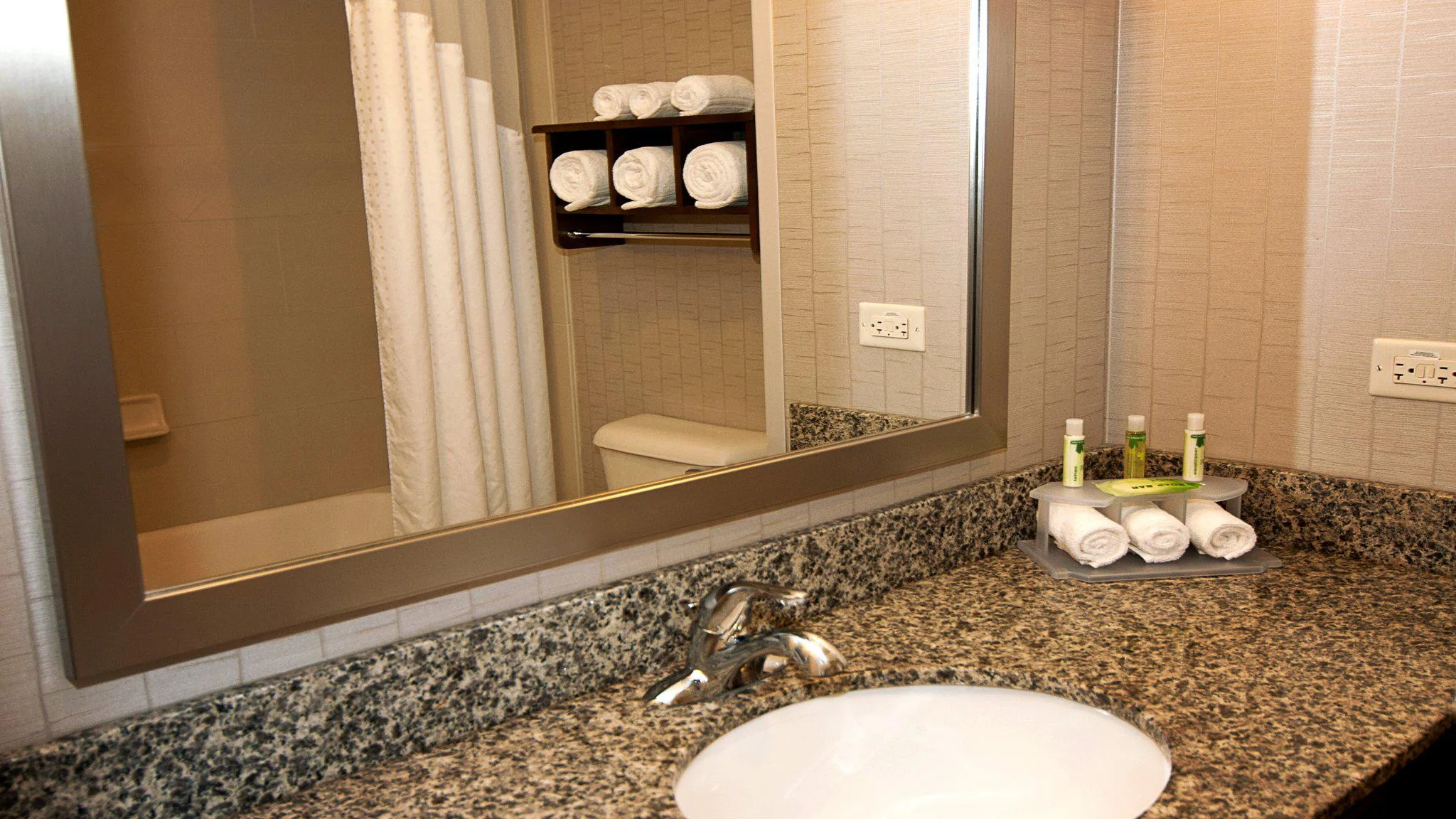 Holiday Inn Express & Suites Wichita Northeast by IHG gallery image