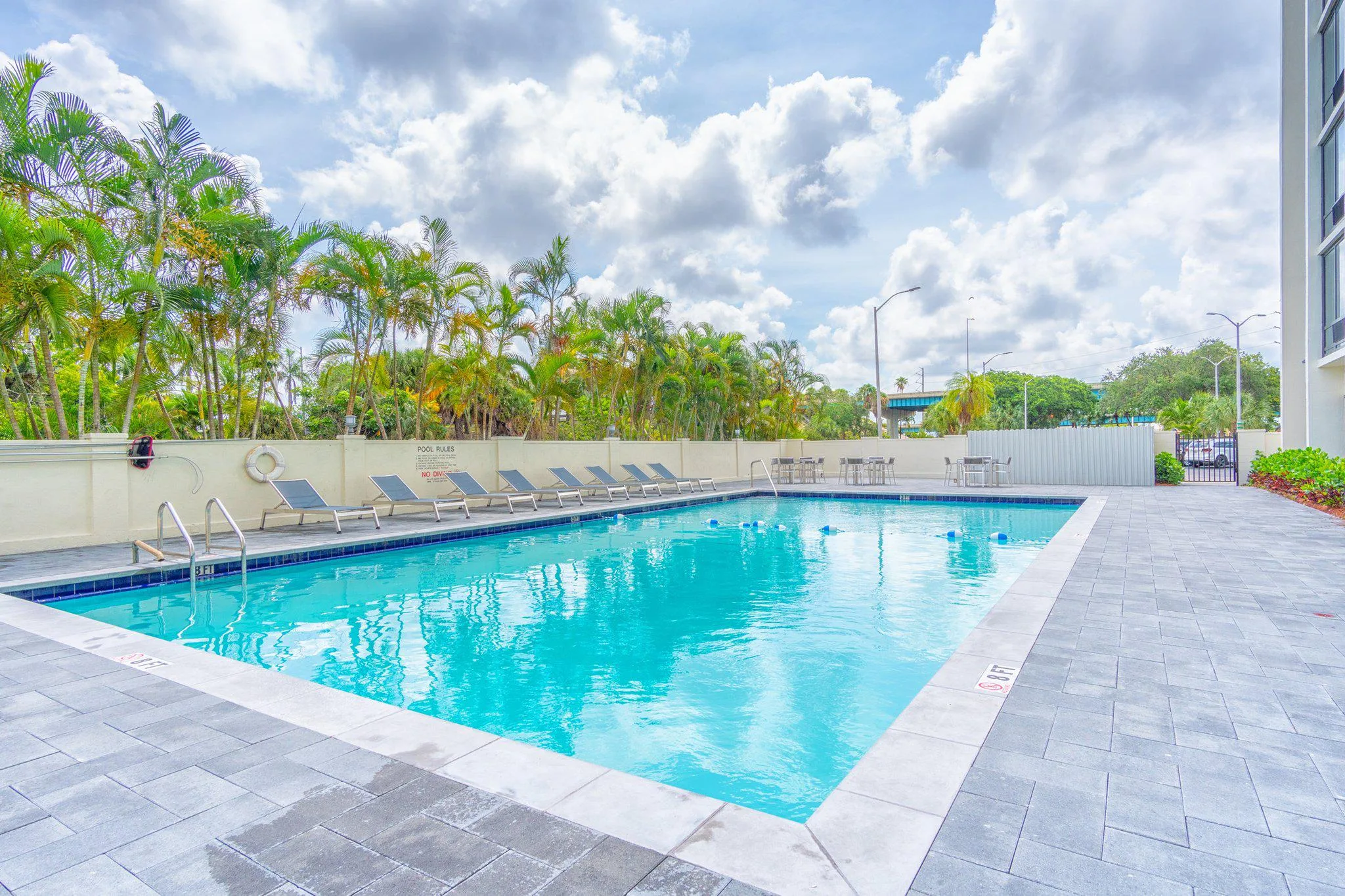 Holiday Inn Miami-International Airport by IHG gallery image