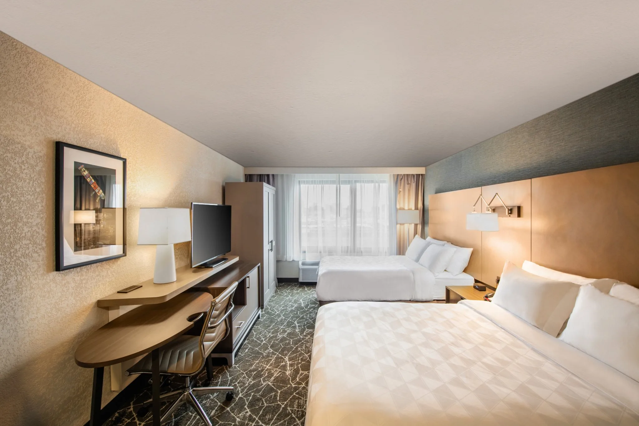 Holiday Inn Newark International Airport by IHG gallery image
