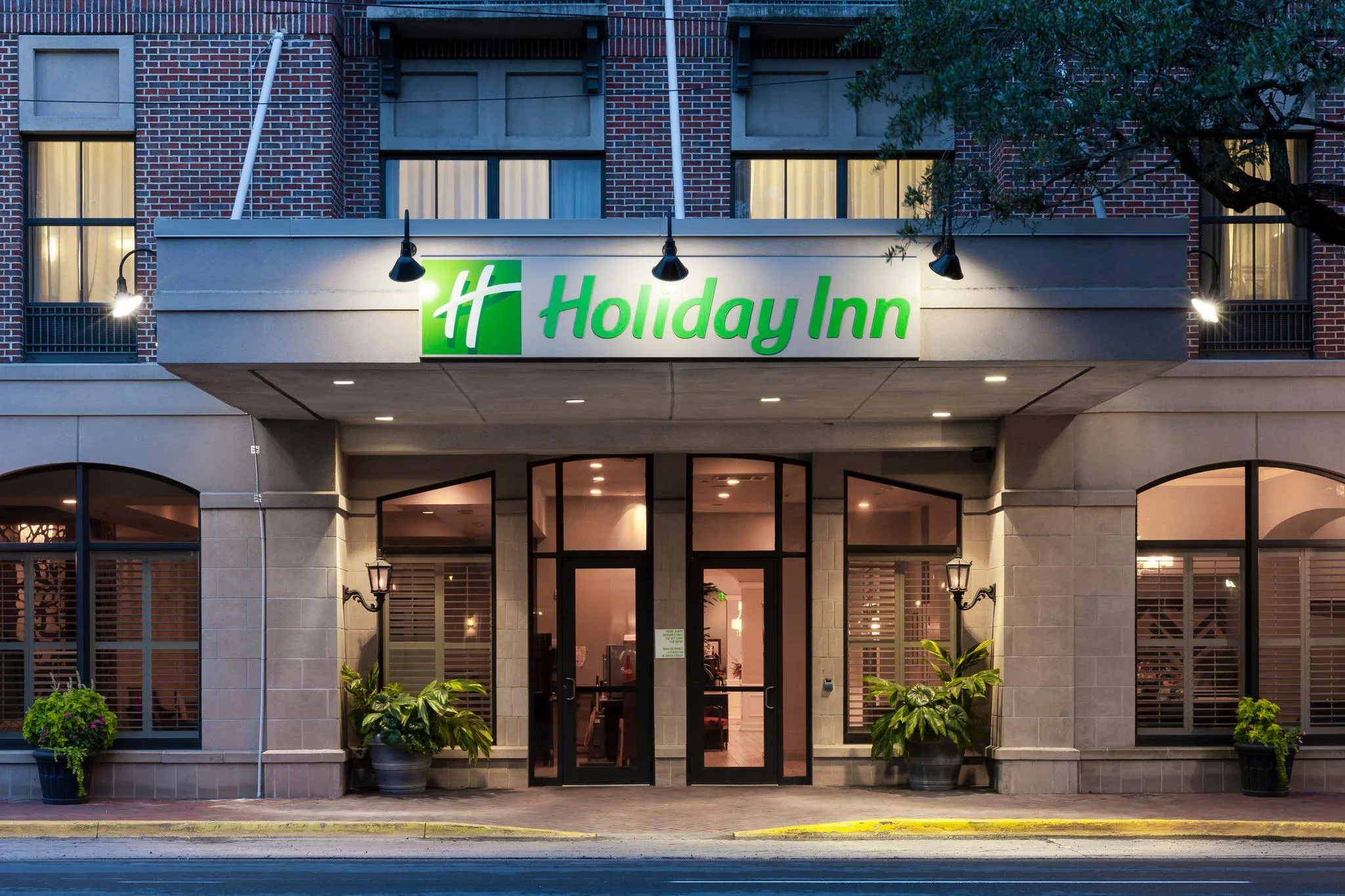 Holiday Inn Savannah Historic District by IHG