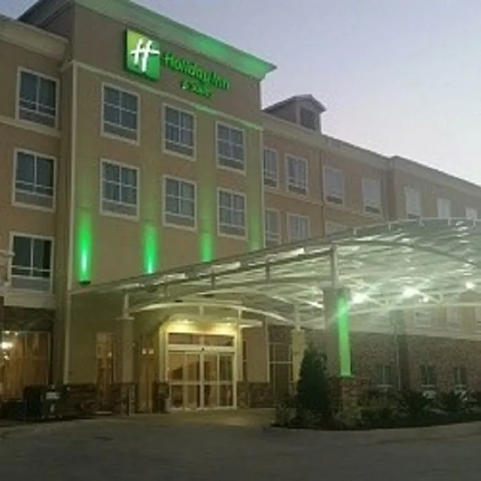 Holiday Inn & Suites Lafayette North by IHG