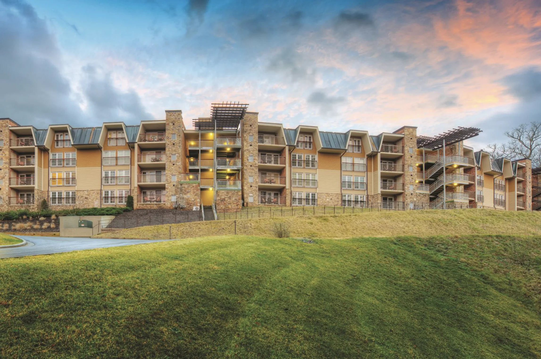 Lantern Lodge (formerly The Residences at Biltmore) primary photo
