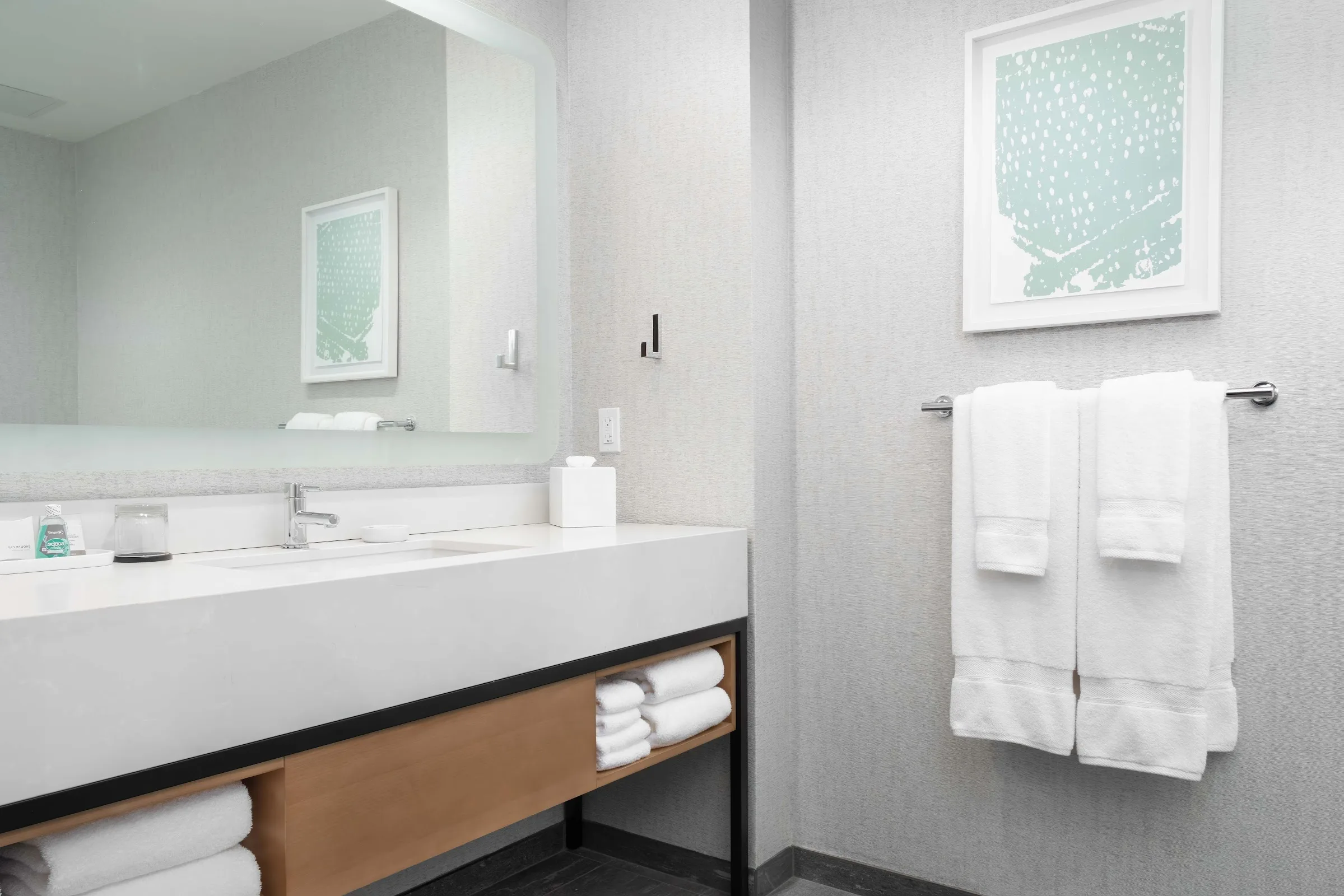 Maui Coast Hotel gallery image