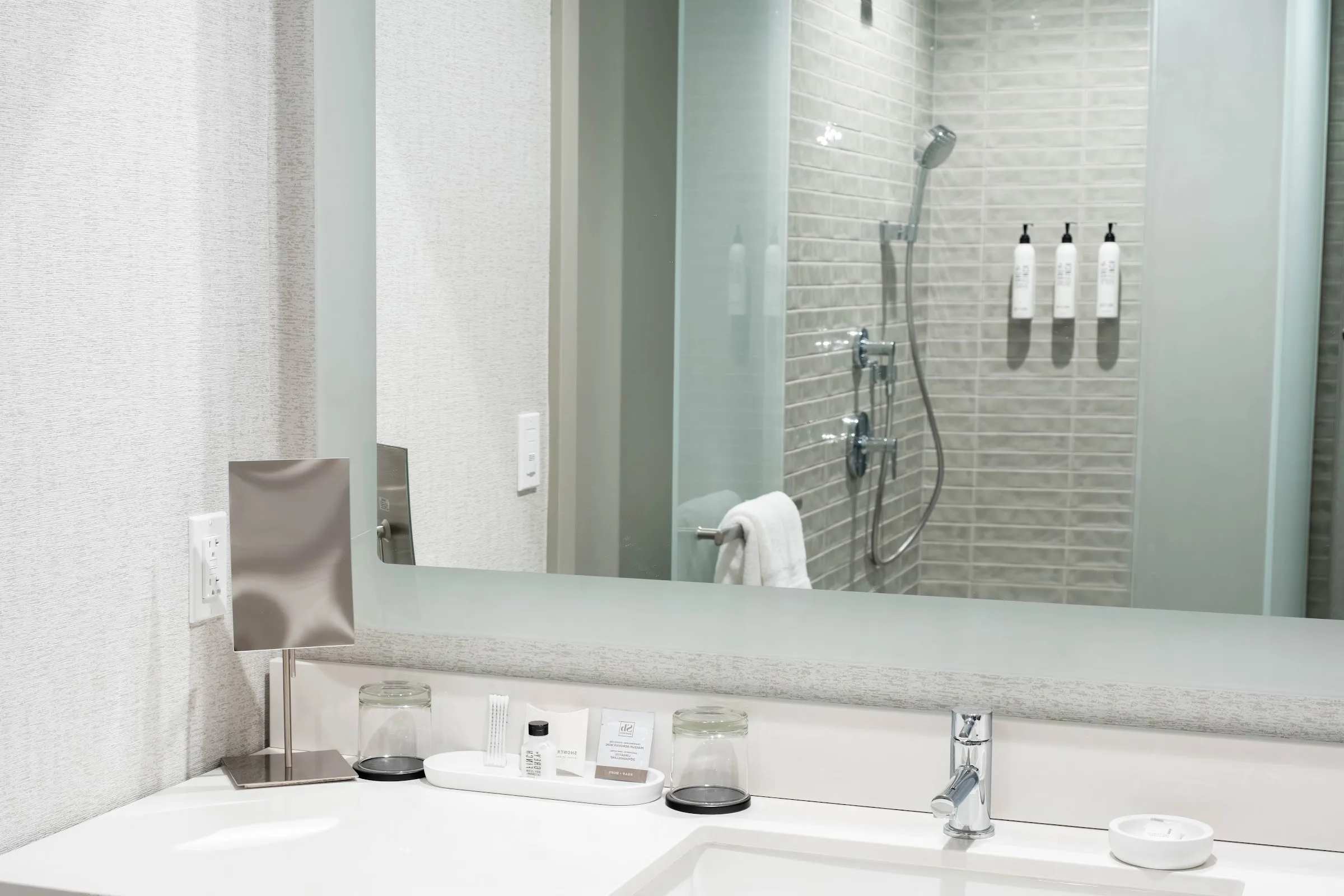 Maui Coast Hotel gallery image