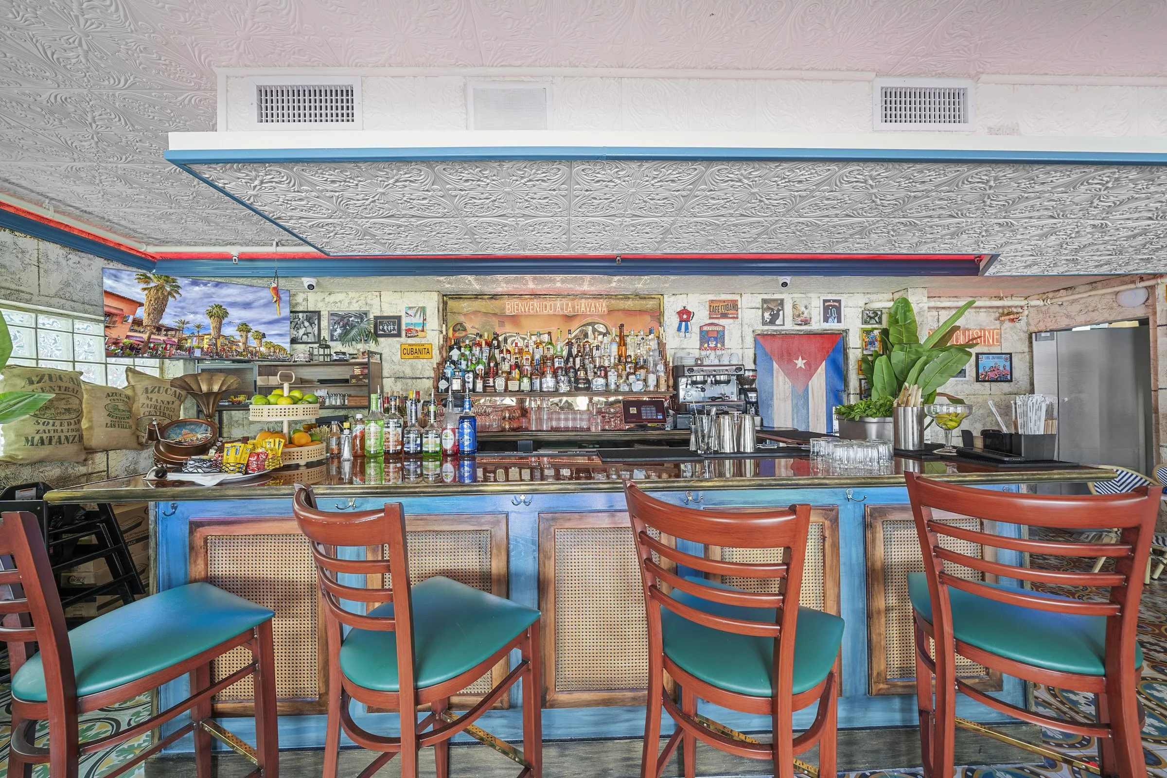 Miami International Apartments by Lowkl gallery image