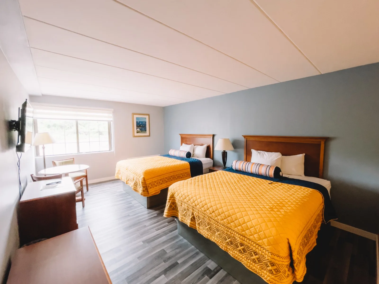 Mystic River Hotel & Suites gallery image