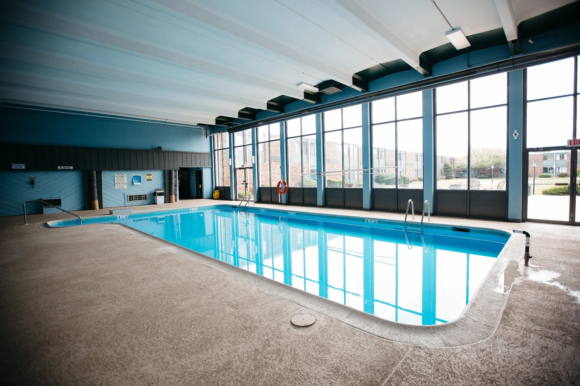 Mystic River Hotel & Suites gallery image