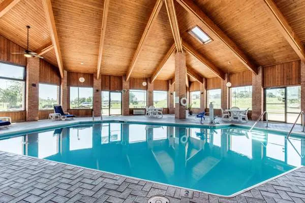 Quality Inn Batesville gallery image