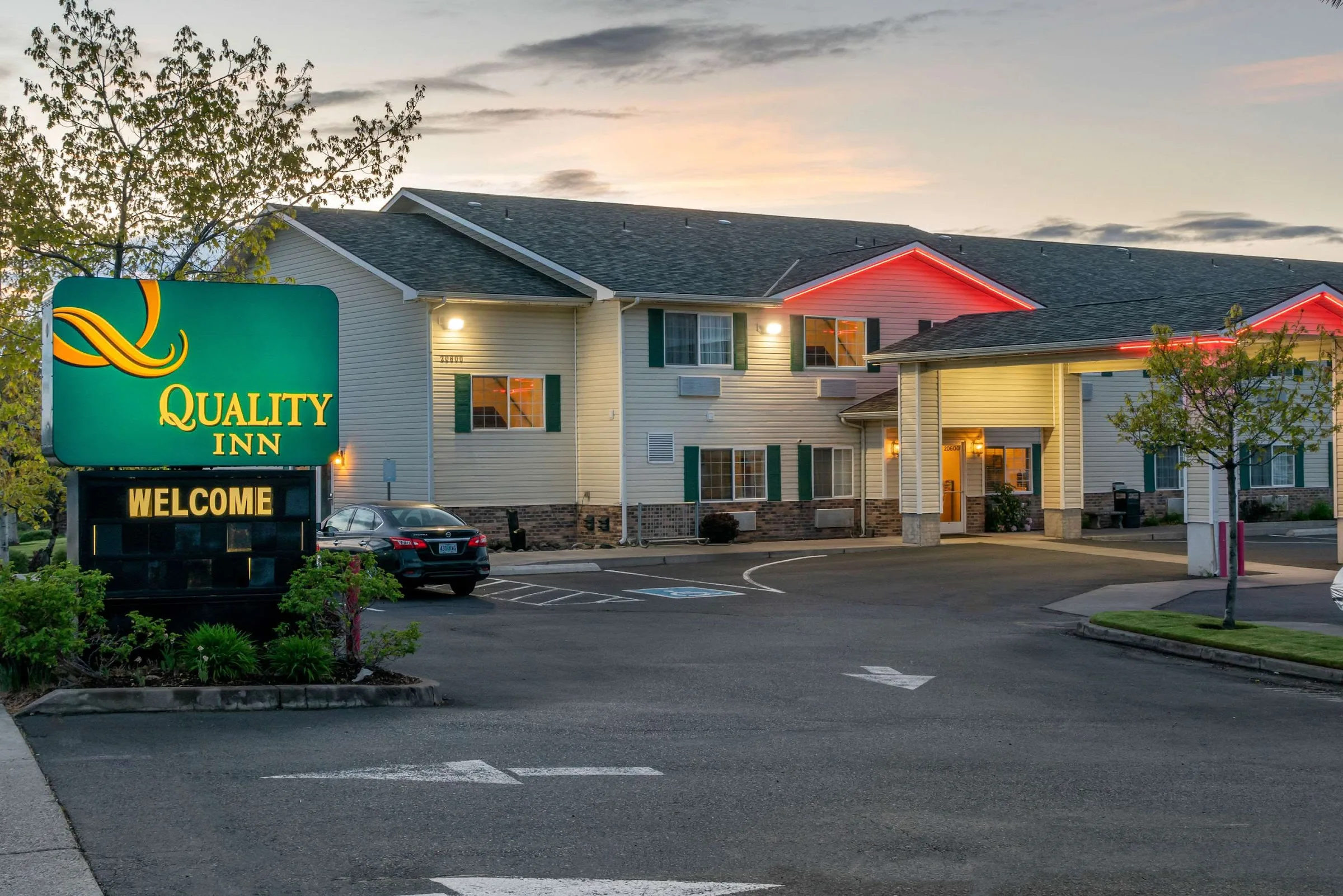 Quality Inn Bend North gallery image