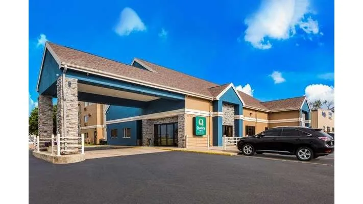 Quality Inn Des Moines North primary photo