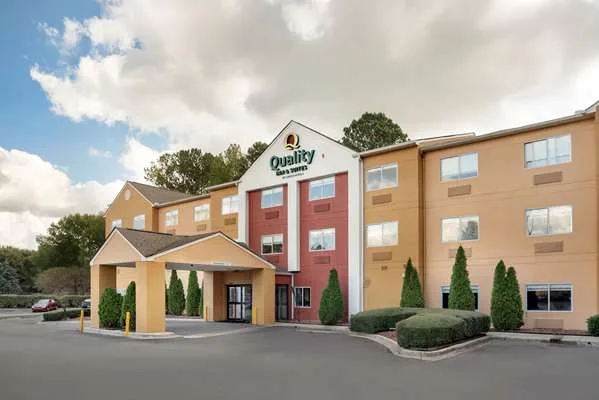 Quality Inn & Suites Birmingham - Highway 280 primary photo