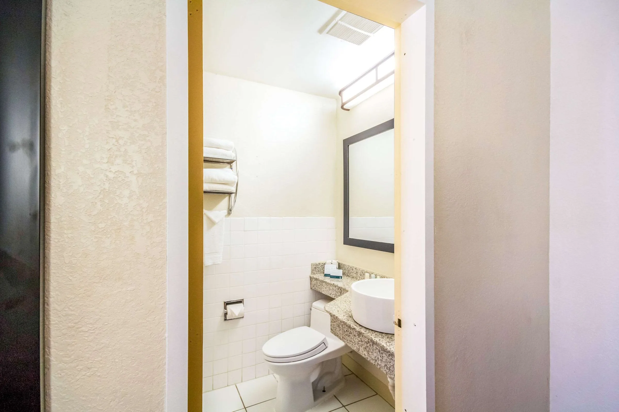 Quality Inn & Suites Kansas City - Independence I-70 East gallery image