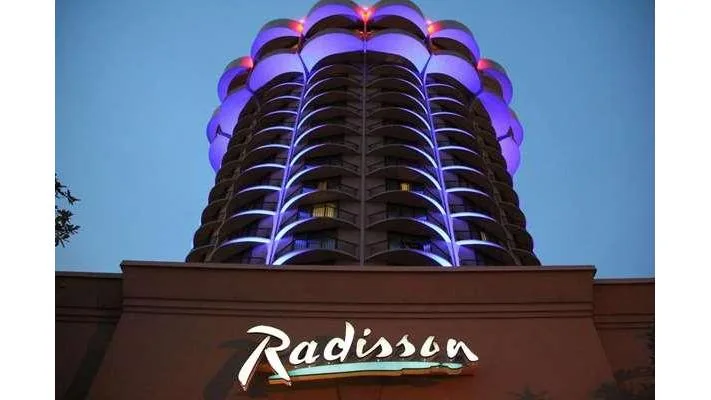 Radisson Hotel Cincinnati Riverfront primary photo