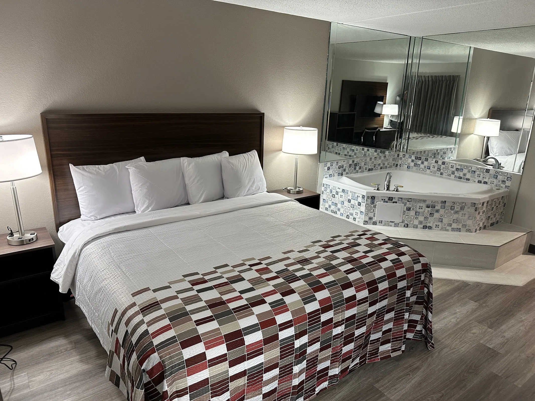 Red Roof Inn Charleston - Dunbar gallery image