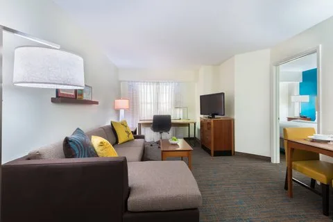 Residence Inn by Marriott St. Louis Downtown gallery image