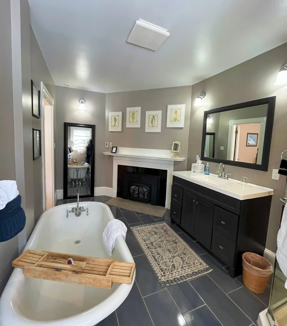 Saltair Inn Waterfront B&B gallery image