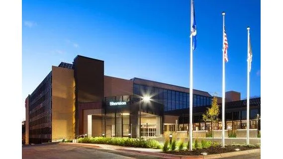 Sheraton Bloomington Hotel primary photo