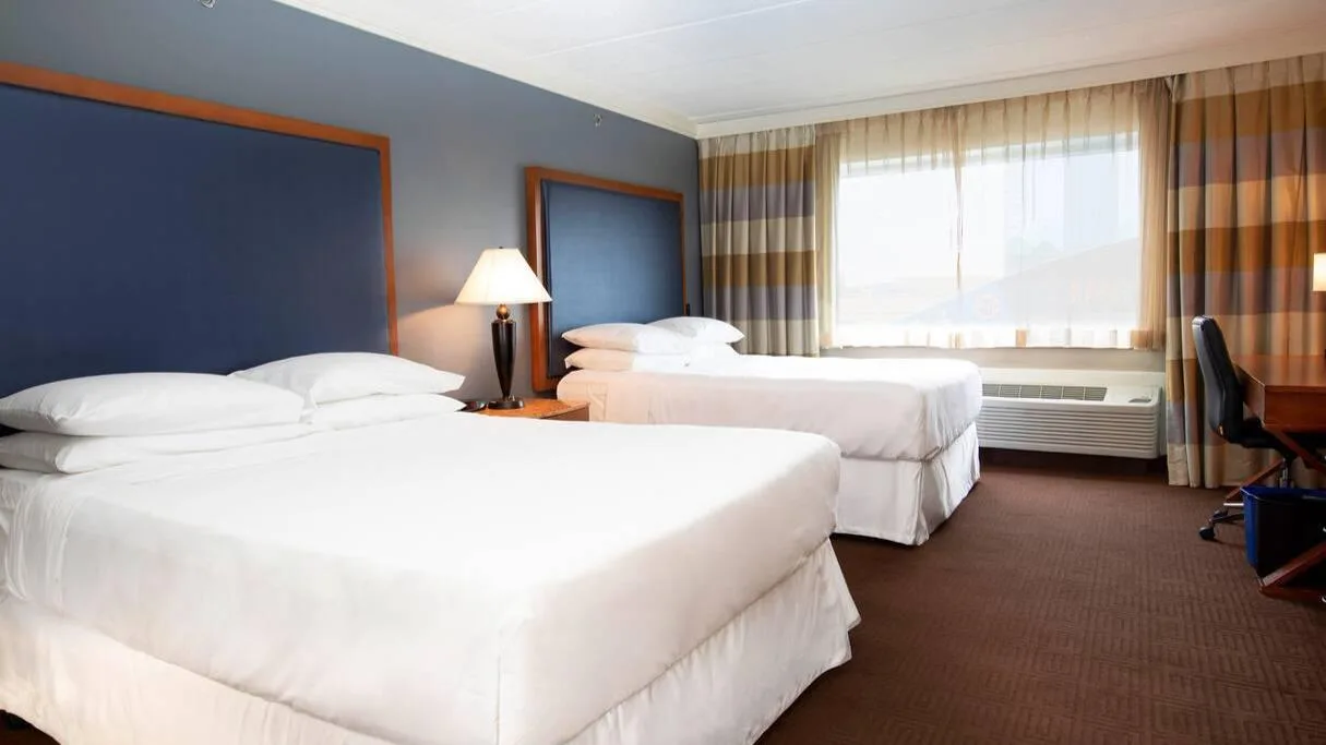 Sheraton Niagara Falls gallery image