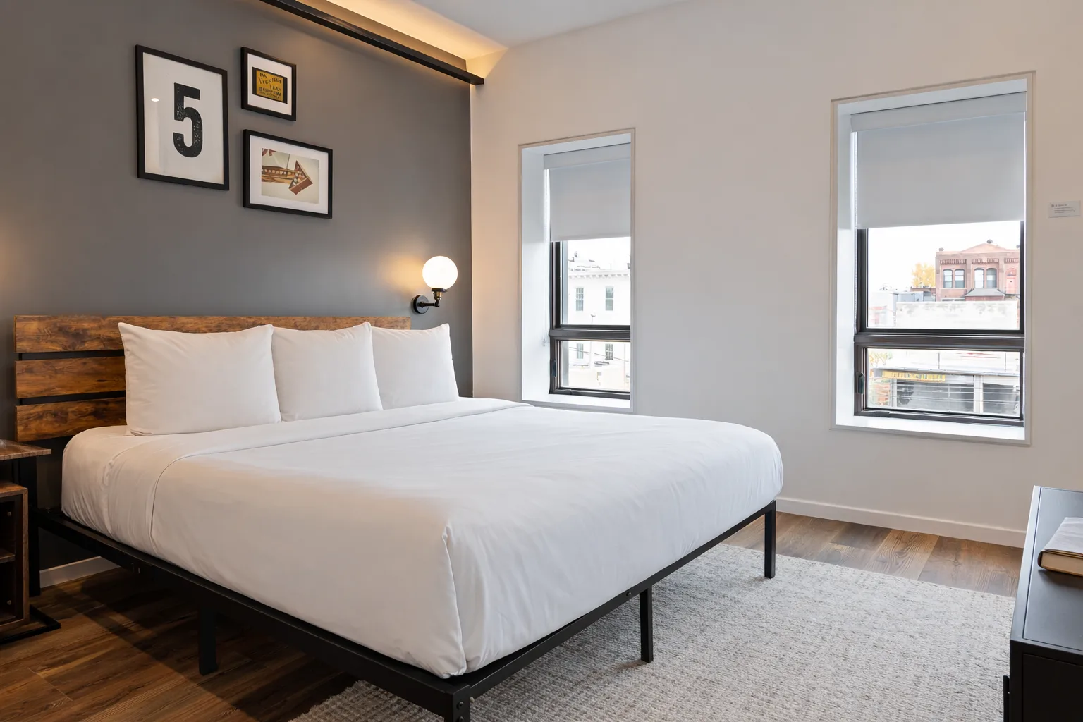 Sosuite at The Queen - Queen Village gallery image