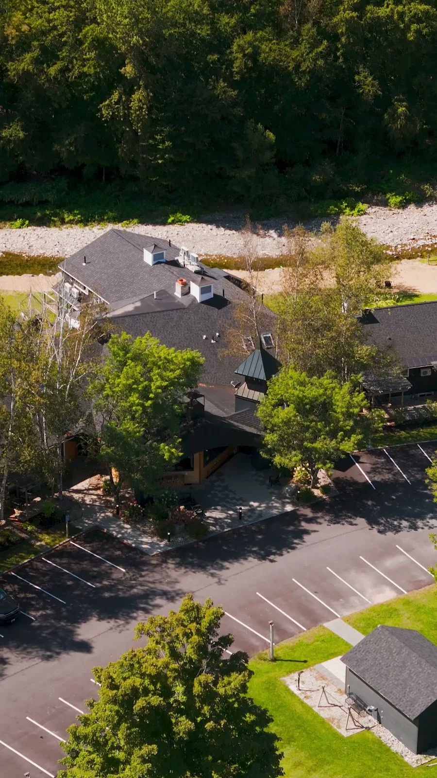 Tälta Lodge, a Bluebird by Lark gallery image