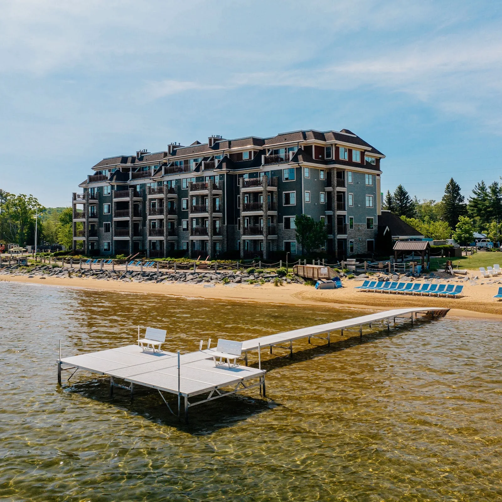 Tamarack Lodge of Traverse City gallery image