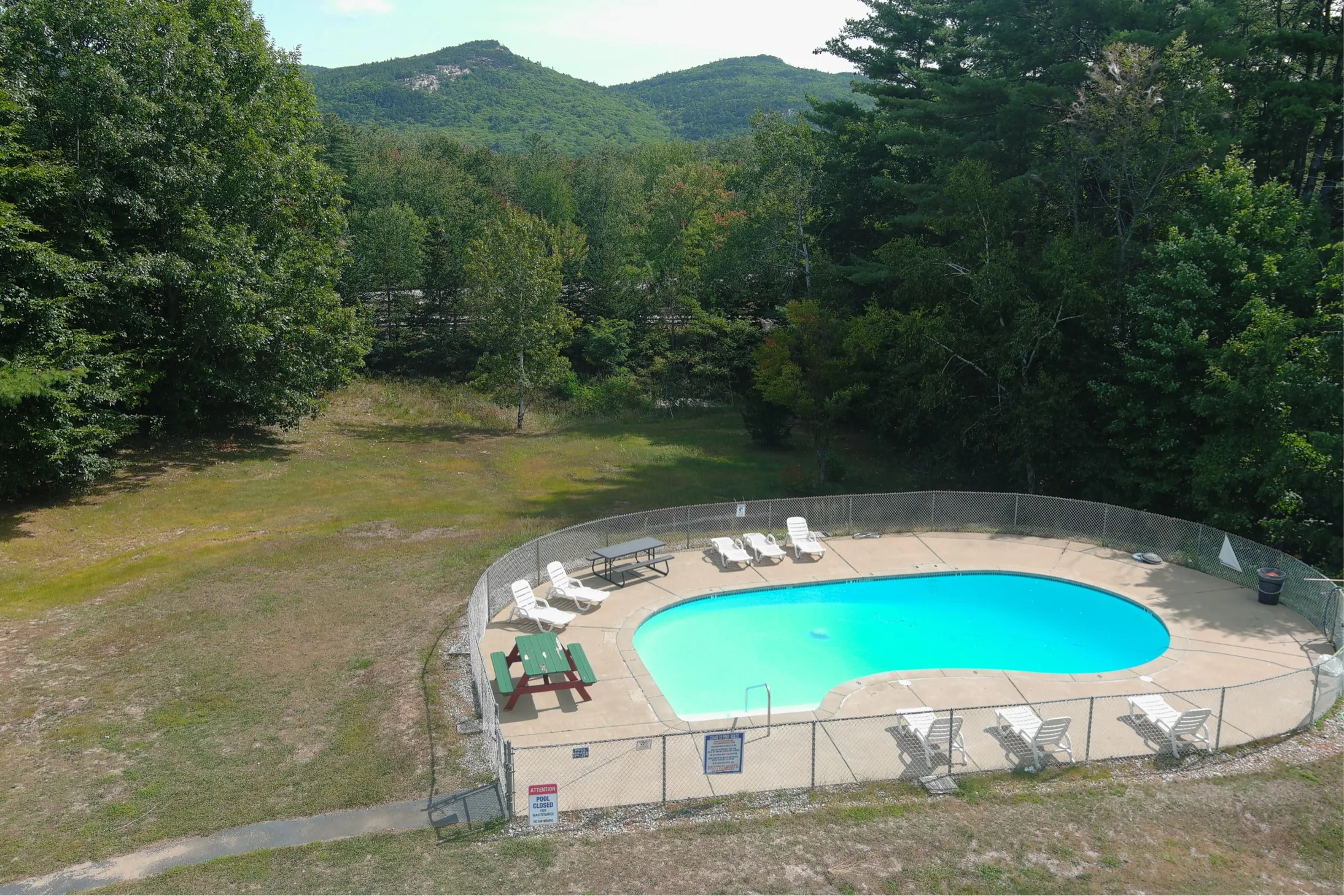 The Colonial Motel gallery image