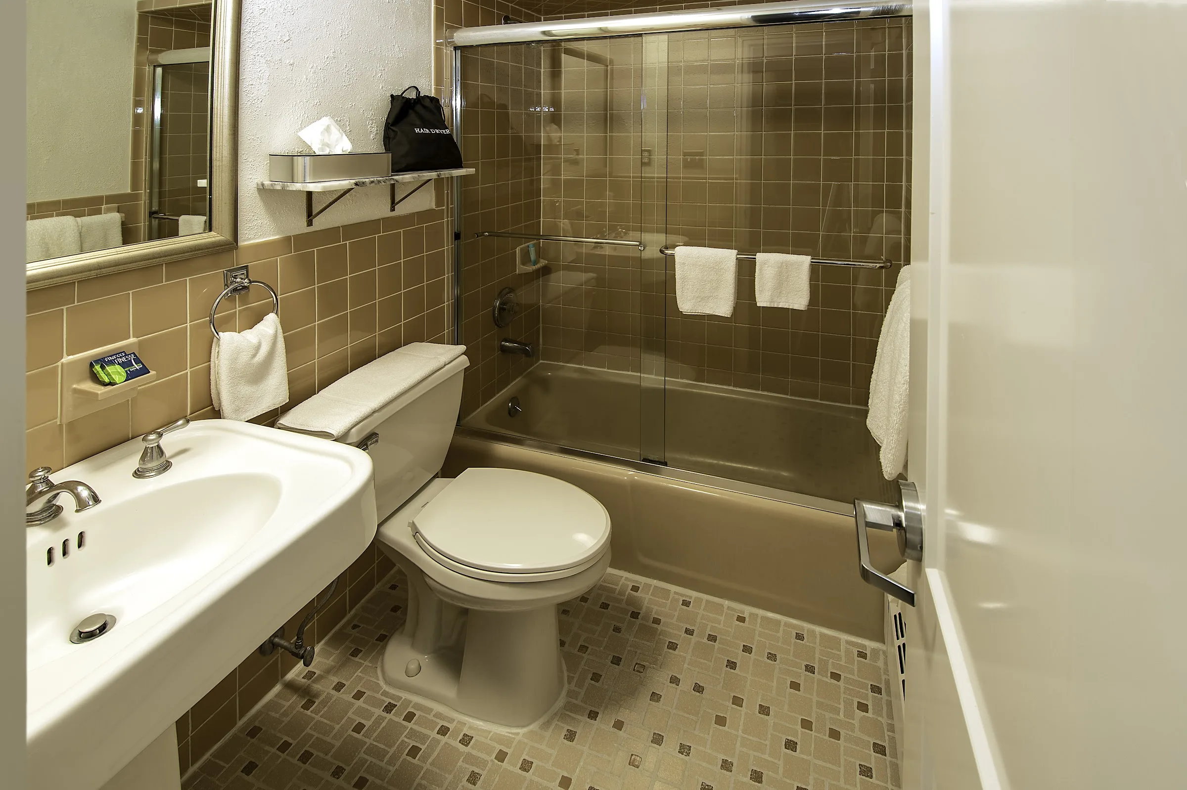 The Holland Hotel gallery image