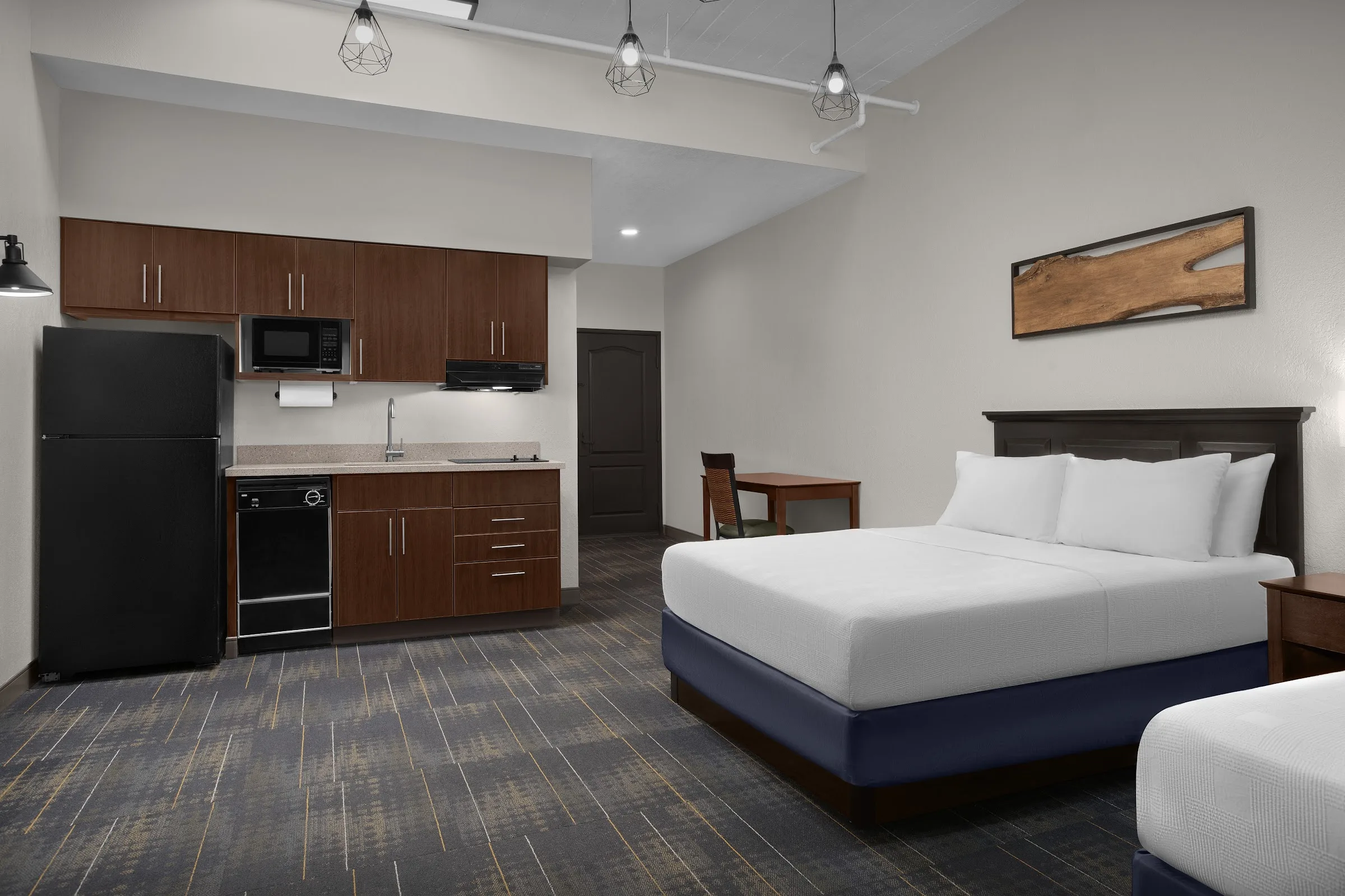 The Suites Hotel at Waterfront Plaza gallery image