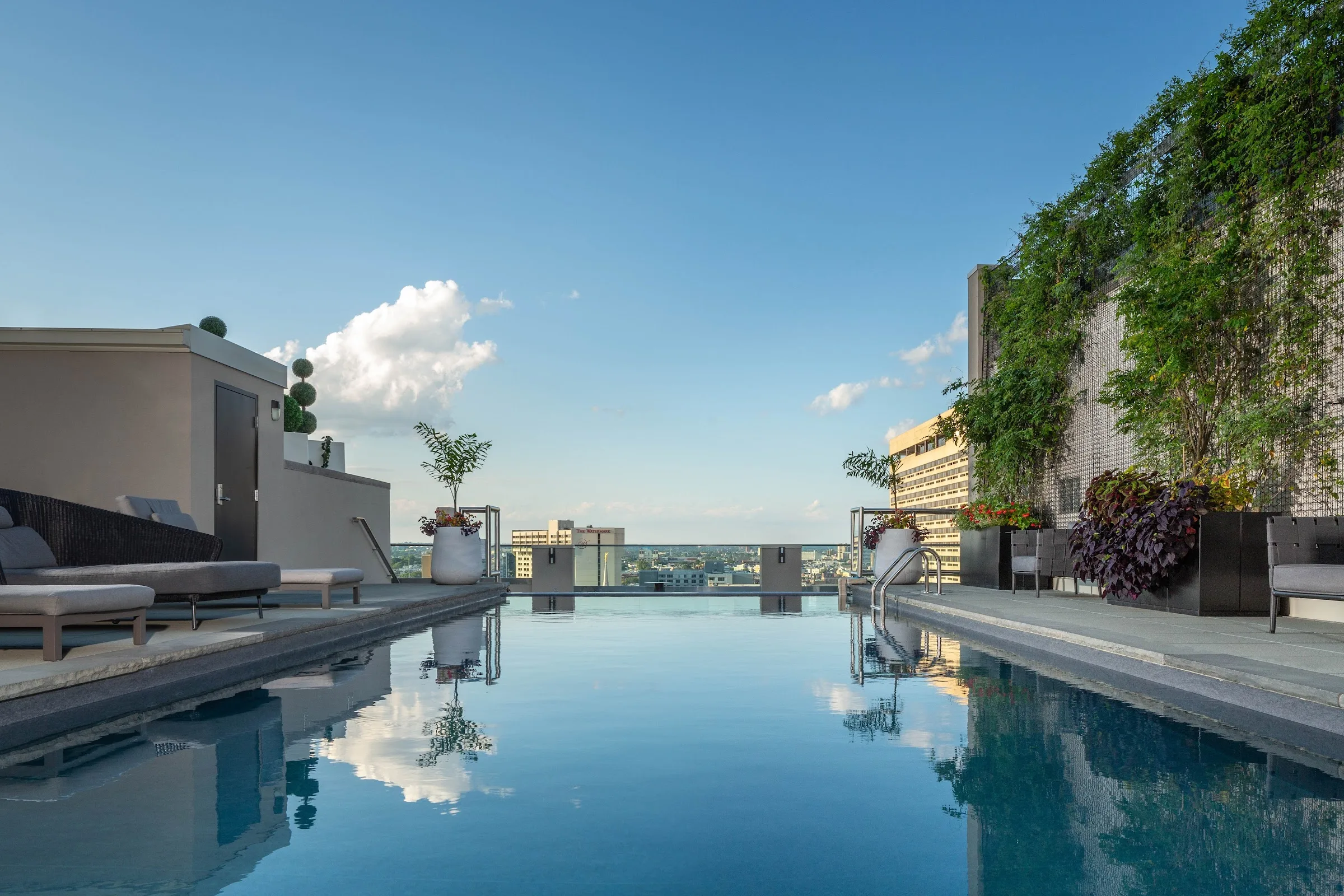 The Windsor Suites gallery image