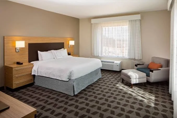 TownePlace Suites by Marriott Foley at OWA room comfort