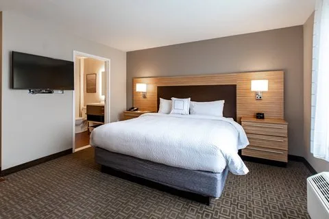 TownePlace Suites by Marriott Louisville Airport gallery image